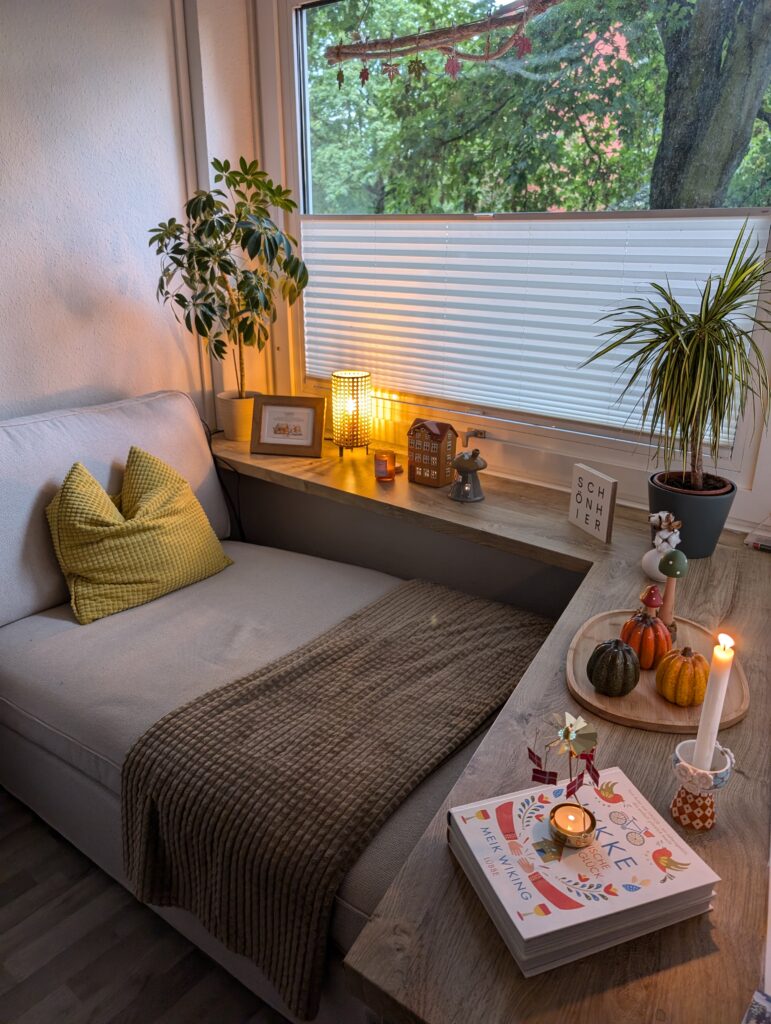 Gemütliche Ecke am Fenster - Hyggekrog Hygge Zuhause