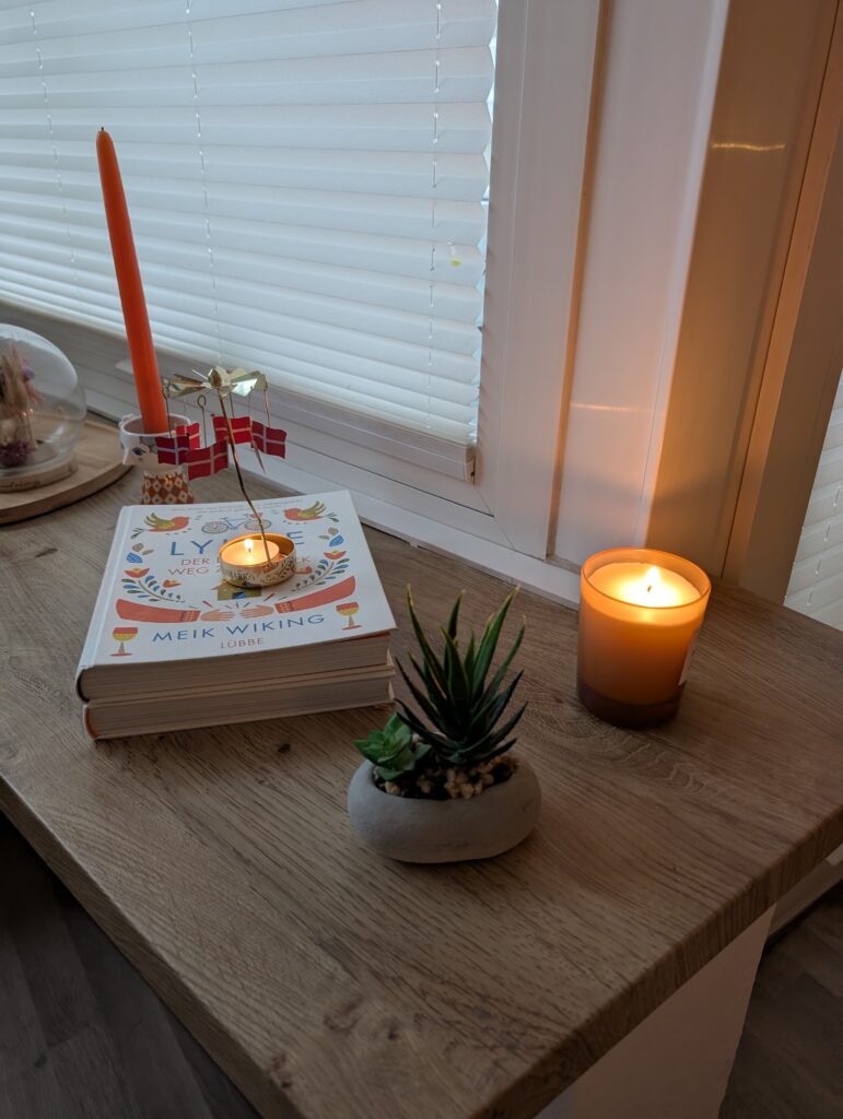 Hygge Zuhause mit Kerzenlicht