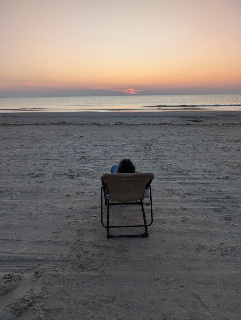 Aktivitäten auf Römö: Sonnenuntergang am Strand auf Röm in Lakolk