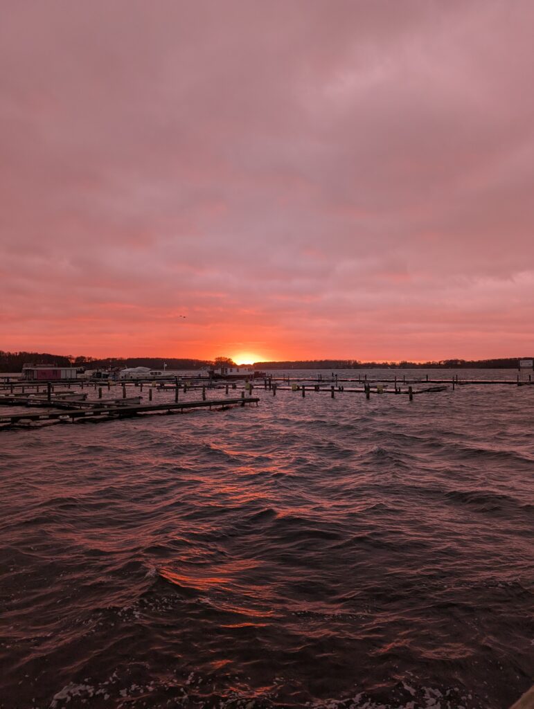 Sonnenuntergang auf der Seebrücke Rechlin