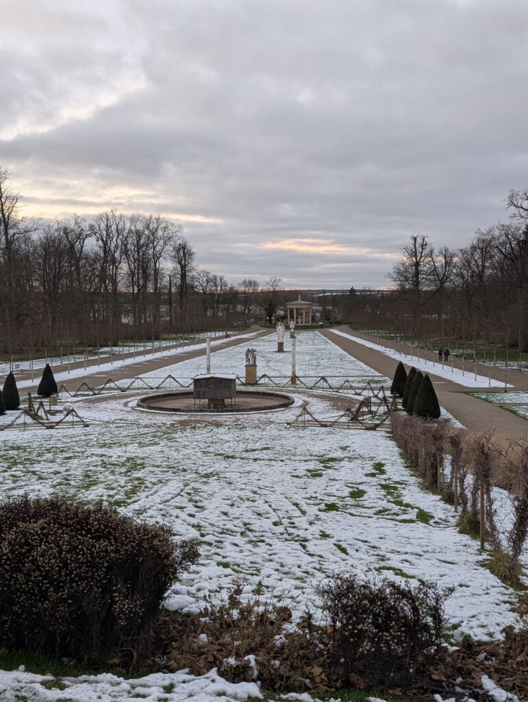Ausflugstipps an der Mecklenburgischen Seenplatte von Mirow bis Müritz und Neustrelitz Schlossgarten Neustrelitz