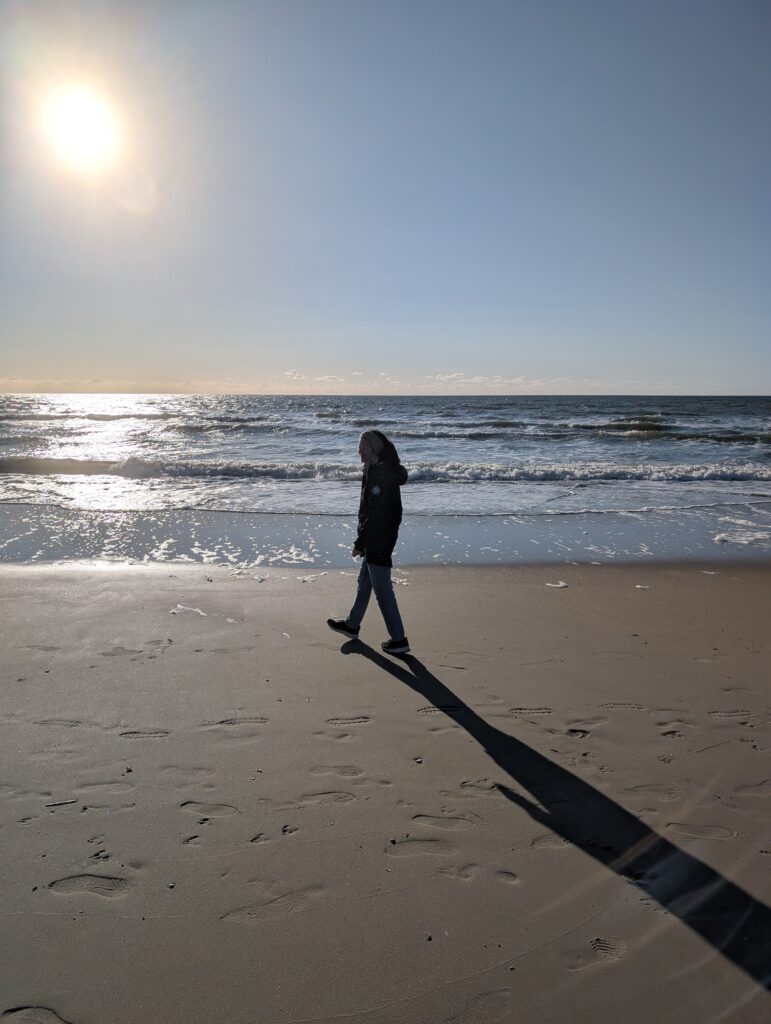 Kaja Kowalski in Lakolk Strand auf Römö